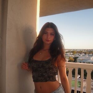 Meet your Posher, Emily